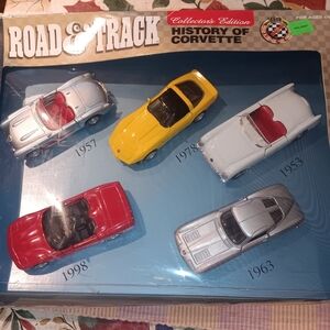 Road & Track Corvette Collector's Edition Toy Car Set